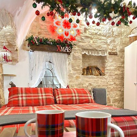 トゥーリ Domus Klara Bed & Breakfast エクステリア 写真
