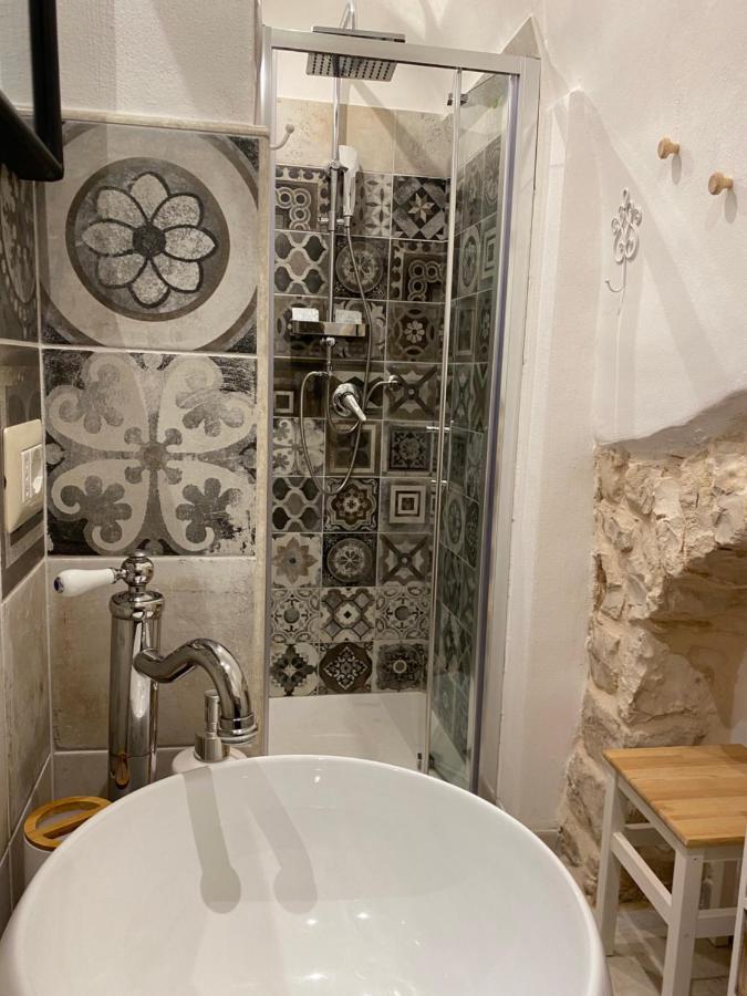 トゥーリ Domus Klara Bed & Breakfast エクステリア 写真
