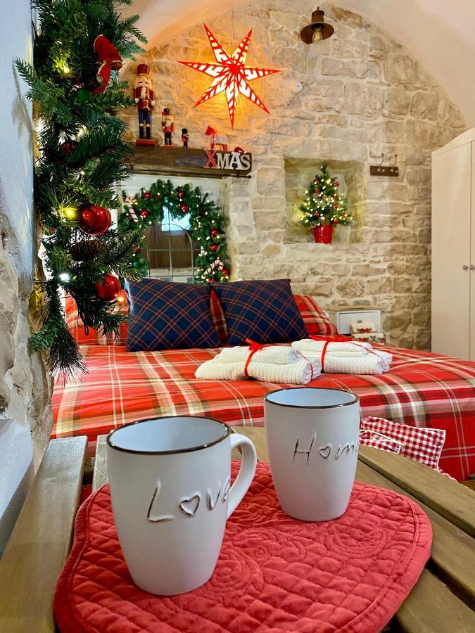 トゥーリ Domus Klara Bed & Breakfast エクステリア 写真