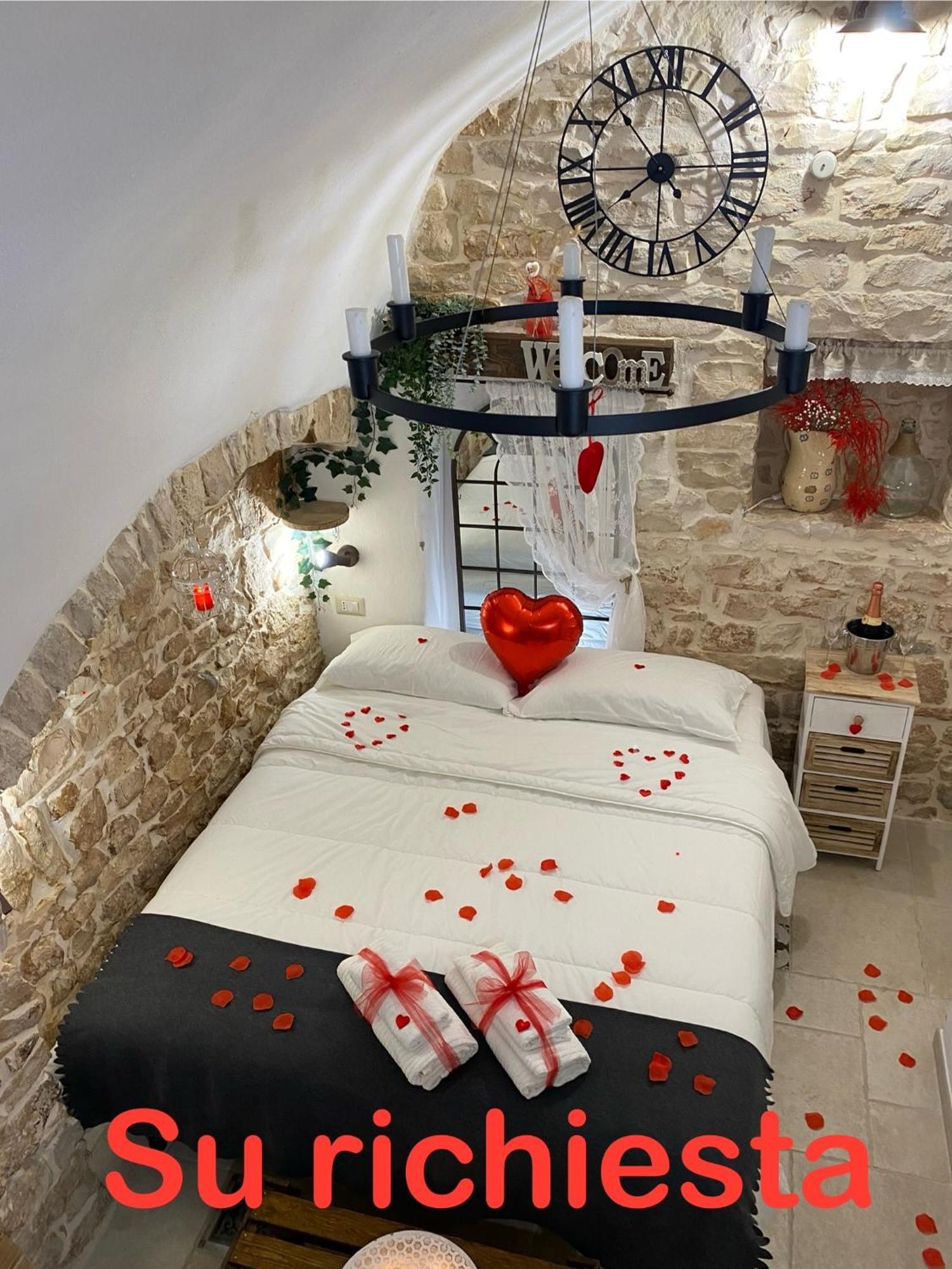 トゥーリ Domus Klara Bed & Breakfast エクステリア 写真