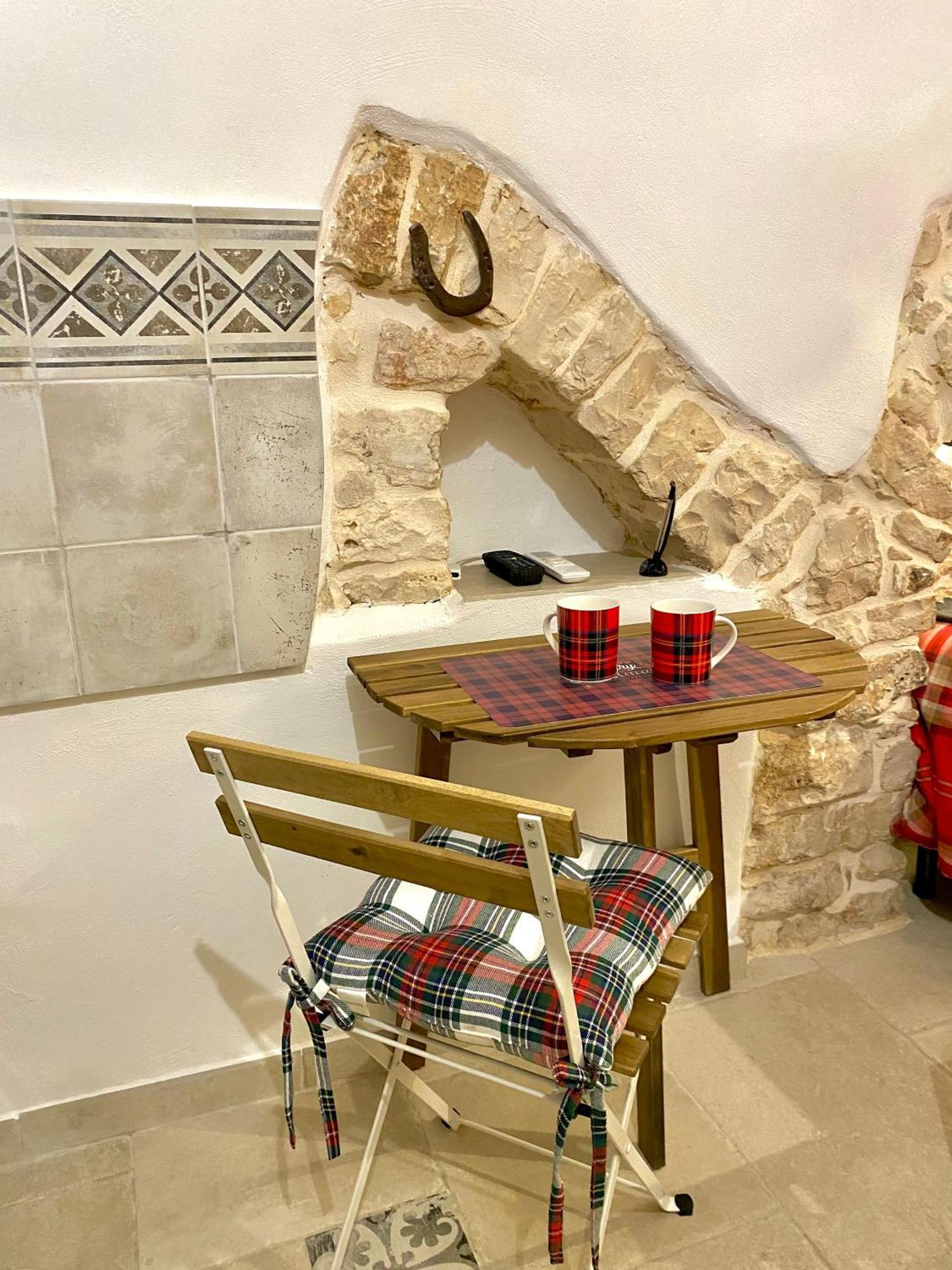 トゥーリ Domus Klara Bed & Breakfast エクステリア 写真