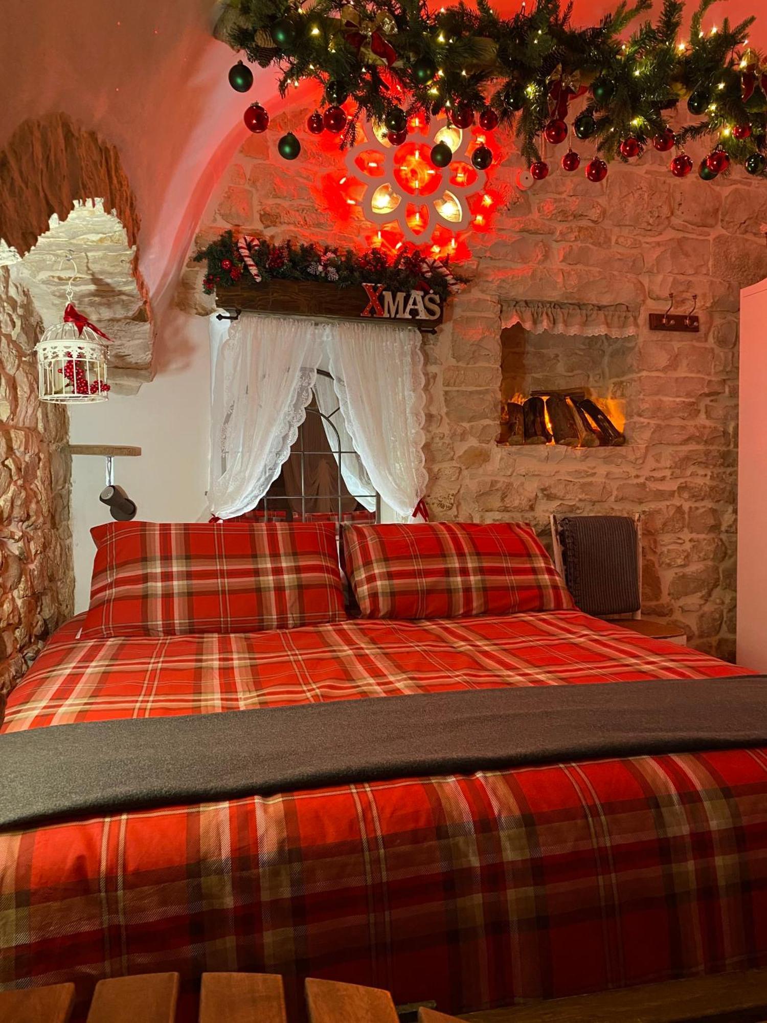 トゥーリ Domus Klara Bed & Breakfast エクステリア 写真